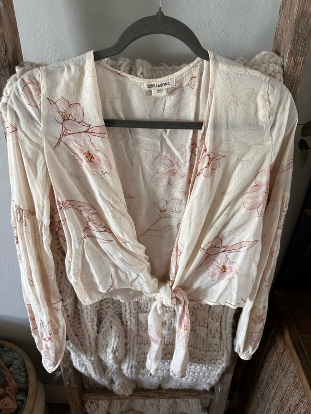 Billabong Cream Floral Tie-Front Crop Top with Pink Accents